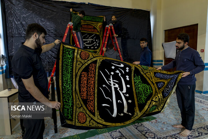 مراسم معنوی اعتکاف در مسجد دانشگاه آزاد اسلامی واحد علوم تحقیقات