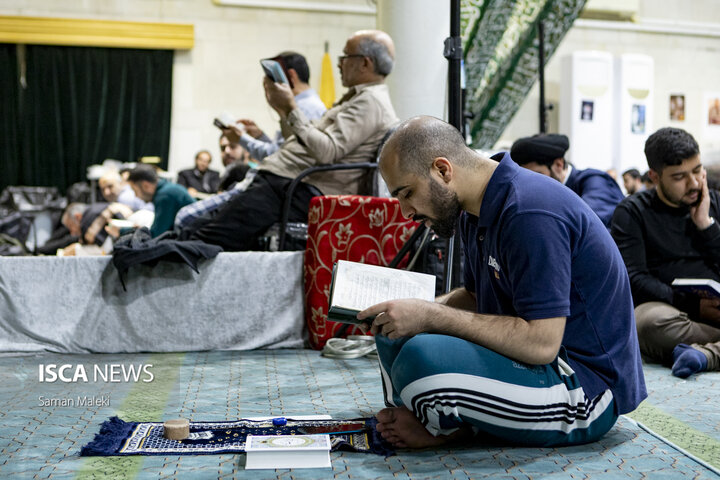 مراسم معنوی اعتکاف در مسجد دانشگاه تهران
