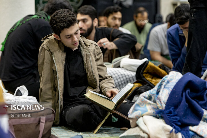 مراسم معنوی اعتکاف در مسجد دانشگاه تهران