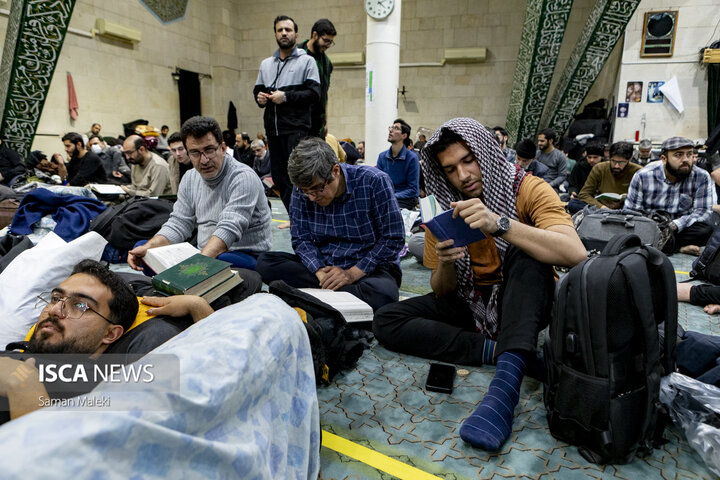 مراسم معنوی اعتکاف در مسجد دانشگاه تهران