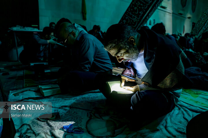 مراسم معنوی اعتکاف در مسجد دانشگاه تهران