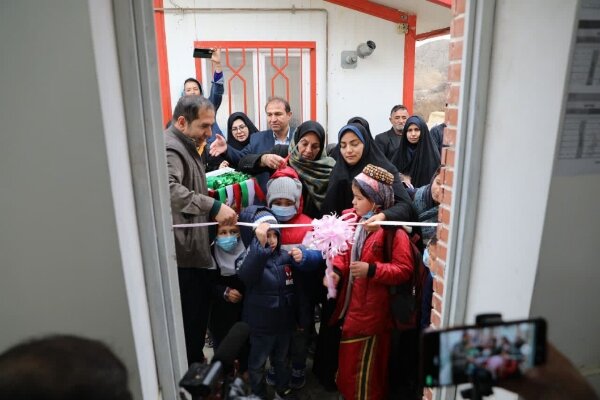 نخستین مدرسه ساخته‌شده به دست بانوان در کشور در روستای چهل گذر افتتاح شد