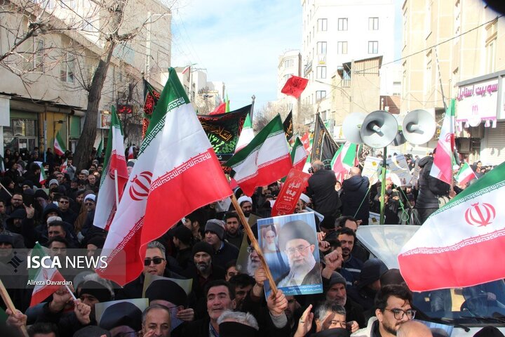 تجمع مردم اردبیل علیه اغتشاشگران