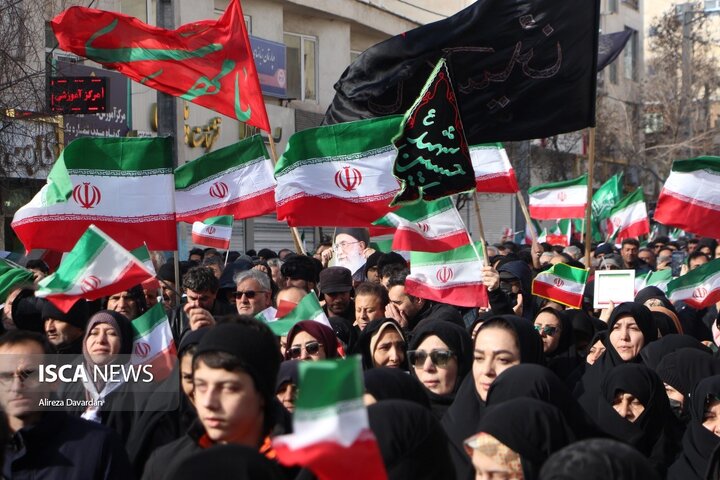 تجمع مردم اردبیل علیه اغتشاشگران