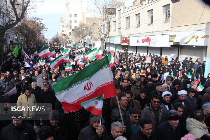 تجمع مردم اردبیل علیه اغتشاشگران