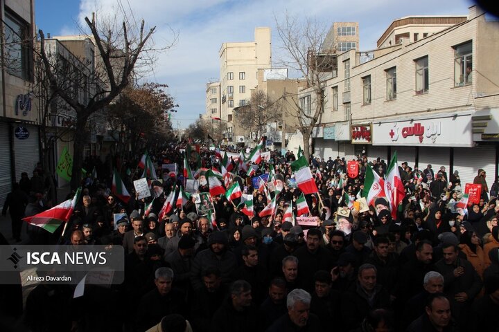 تجمع مردم اردبیل علیه اغتشاشگران
