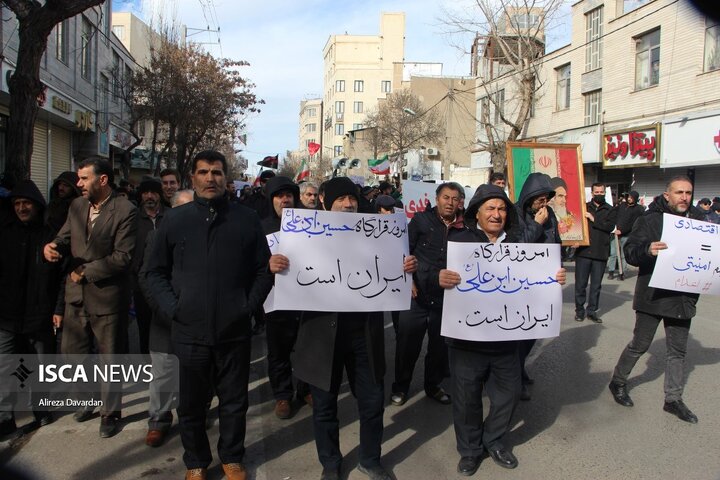 تجمع مردم اردبیل علیه اغتشاشگران