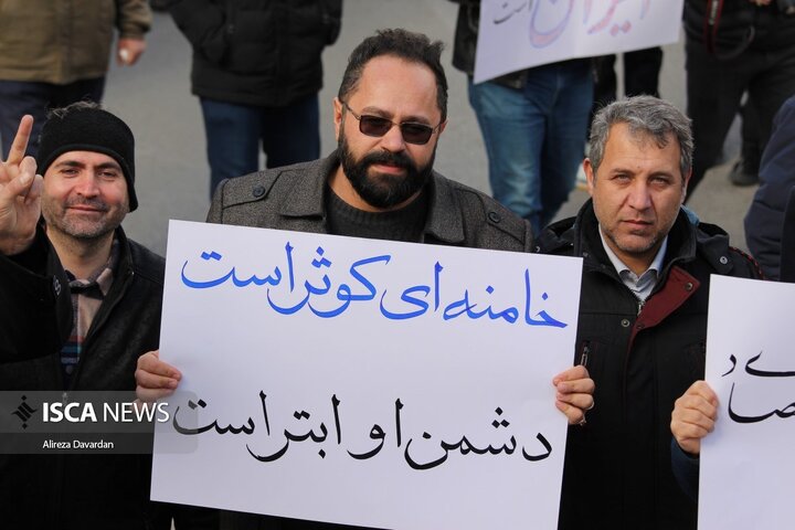 تجمع مردم اردبیل علیه اغتشاشگران