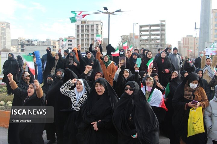 تجمع مردم اردبیل علیه اغتشاشگران