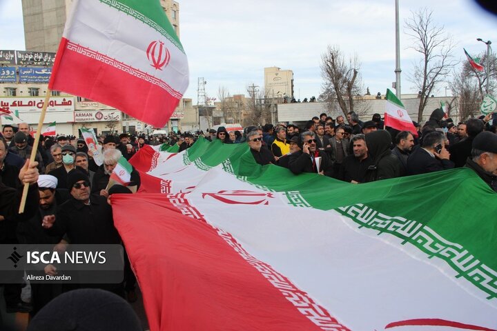 تجمع مردم اردبیل علیه اغتشاشگران