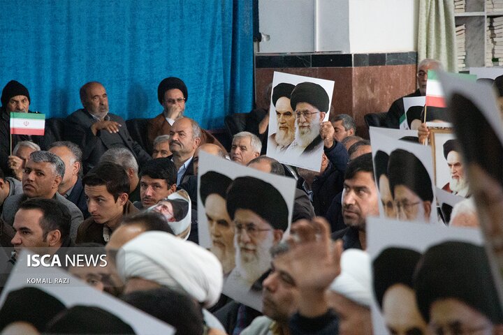 تجمع مردم گناباد علیه اغتشاشگران