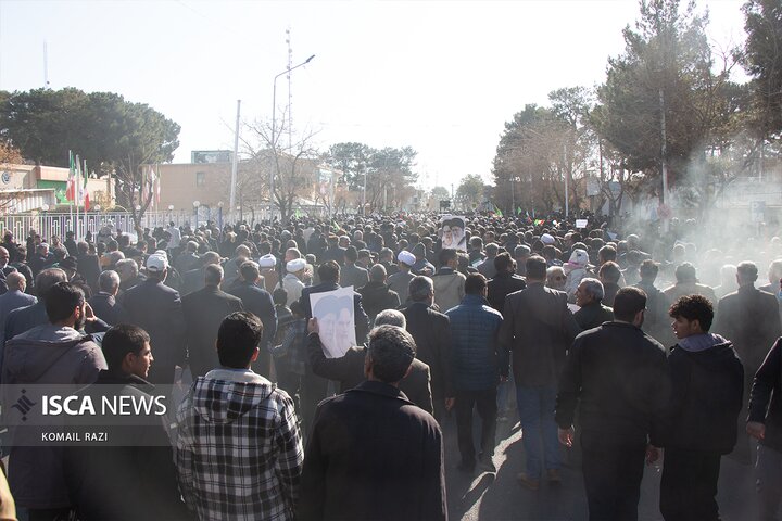 تجمع مردم گناباد علیه اغتشاشگران
