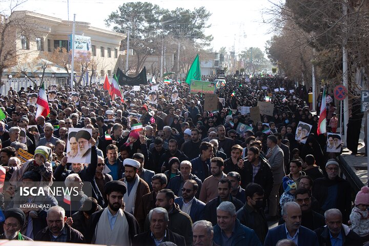 تجمع مردم گناباد علیه اغتشاشگران