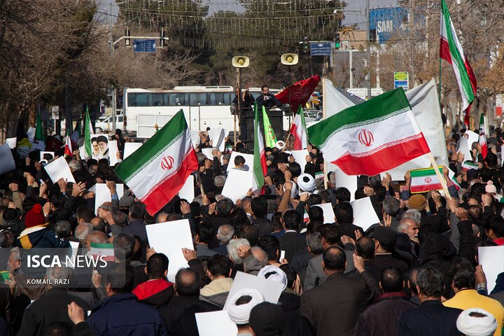 تجمع مردم گناباد علیه اغتشاشگران