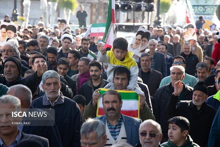 تجمع مردم گناباد علیه اغتشاشگران