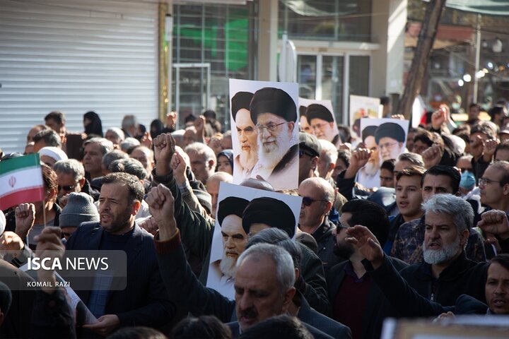 تجمع مردم گناباد علیه اغتشاشگران