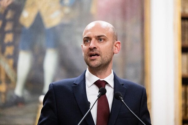 وزیر خارجه فرانسه: گرینلند فروشی نیست