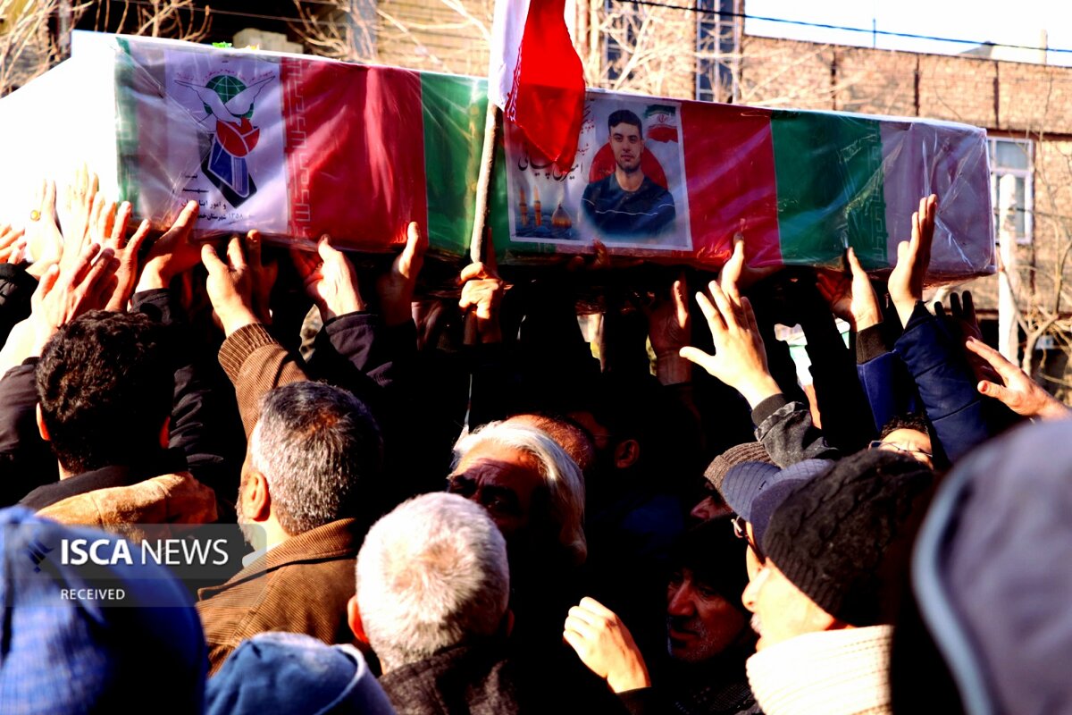 تشییع پیکر مطهر شهید مدافع امنیت در خمینی شهر اصفهان