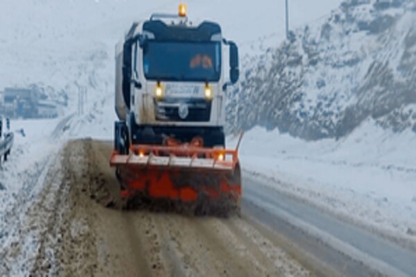 برف‌روبی ۲۶ هزار و ۵۵۰ کیلومتر باند در جاده‌های استان کرمانشاه/ تمامی محورهای مواصلاتی باز است