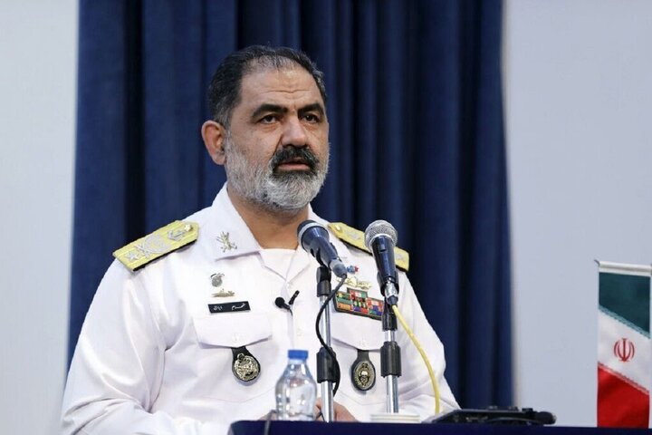 دریادار ایرانی: صنعت دفاعی ضامن اقتدار و امنیت پایدار کشور است دریادار ایرانی: صنعت دفاعی ضامن اقتدار و امنیت پایدار کشور است