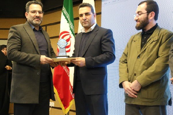 نخستین جشنواره بینالمللی شعر و دلنوشته «معراج» در کرمانشاه به کار خود پایان داد