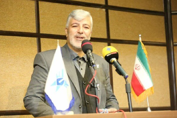 نخستین جشنواره بینالمللی شعر و دلنوشته «معراج» در کرمانشاه به کار خود پایان داد