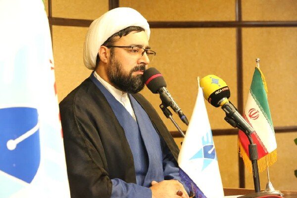 نخستین جشنواره بین‌المللی شعر و دل‌نوشته «معراج» در کرمانشاه به کار خود پایان داد