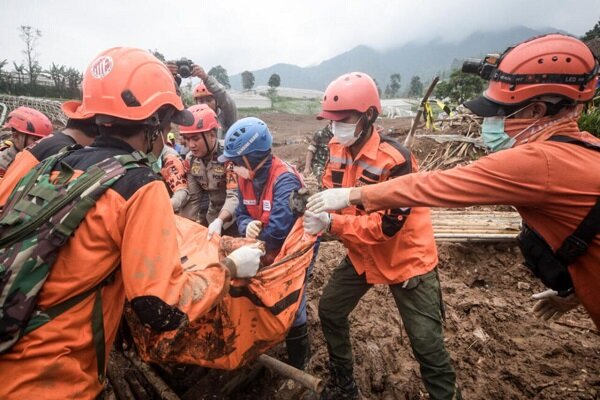 شمار کشته‌شدگان رانش زمین در اندونزی به ۳۴ نفر رسید