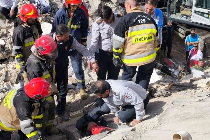 انفجار یک ساختمان ۸ طبقه در بندرعباس + جزئیات