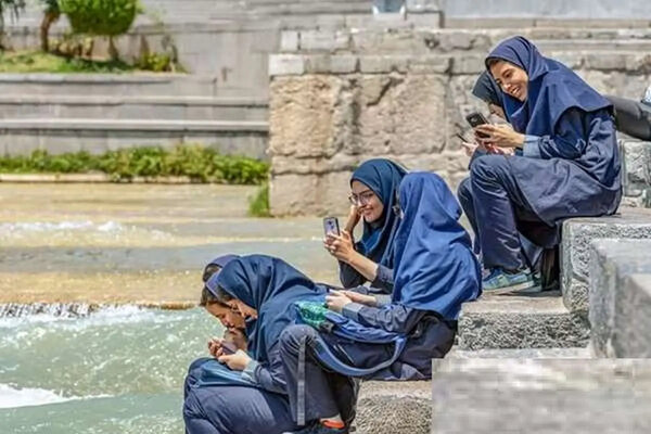 آینده ایران در گرو توانایی شنیدن و فهم جوانان/ خشونت محصول ذهنی ناآرام و آینده‌ای مبهم است