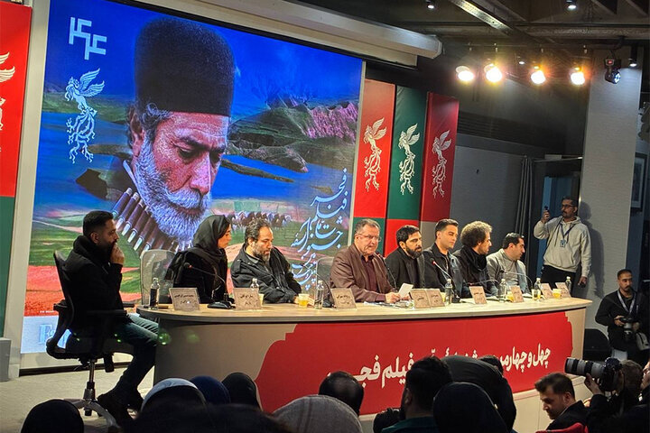معرفی قهرمانان در تاریخ جنگ همچنان مغفول مانده است معرفی قهرمانان در تاریخ جنگ همچنان مغفول مانده است
