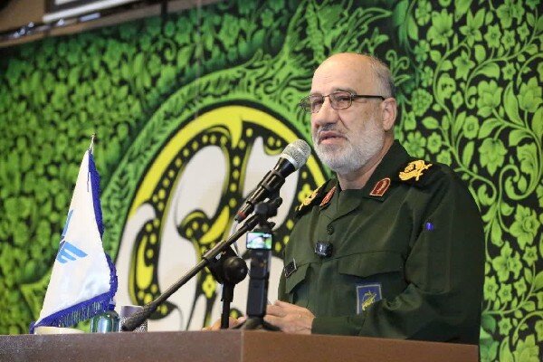 جشن میلاد حضرت صاحب‌الزمان (عج) و سالگرد پیروزی انقلاب اسلامی در دانشگاه آزاد کرمانشاه برگزار شد