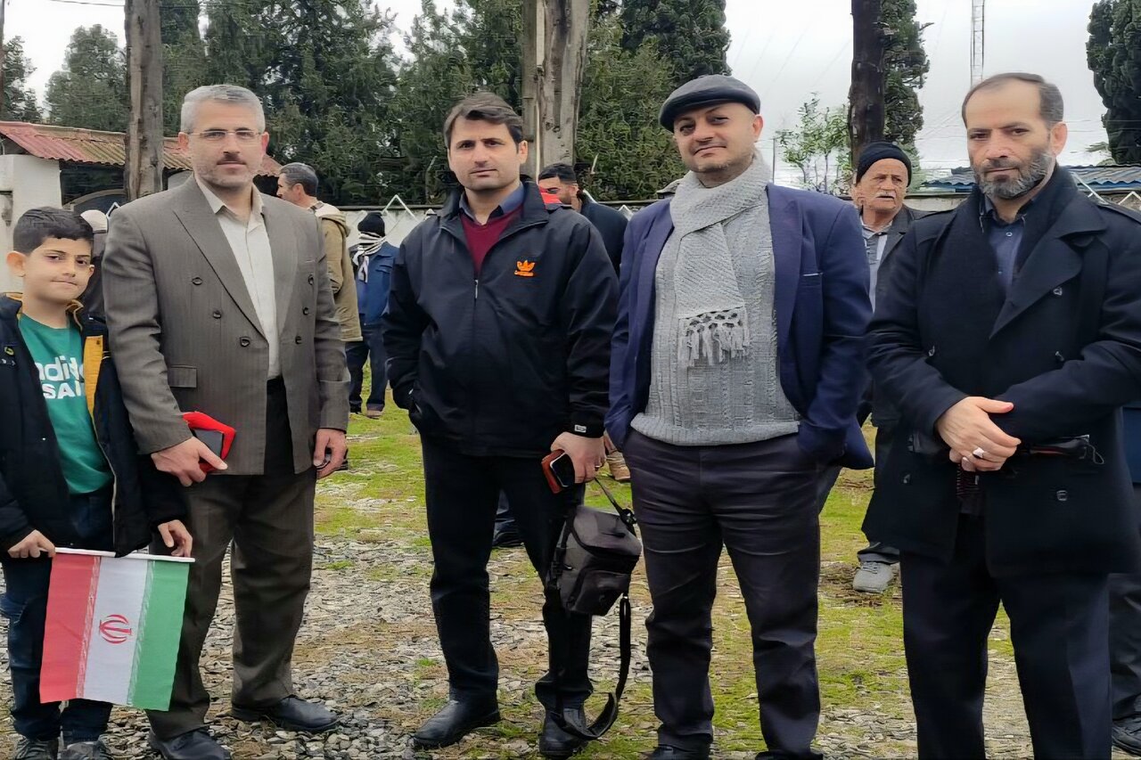 حضور دانشگاهیان دانشگاه آزاد نوشهر در راهپیمایی ۲۲ بهمن