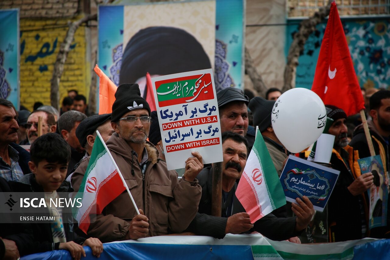 از میدان شهید تا مصلا، گامهای استوار مردم بجنورد، روایتی زنده از همبستگی و انسجام ملی را رقم زد