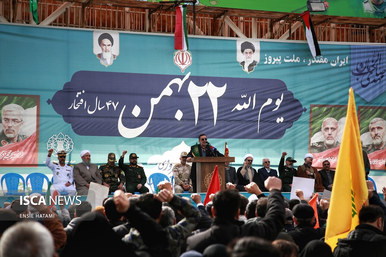 از میدان شهید تا مصلا، گامهای استوار مردم بجنورد، روایتی زنده از همبستگی و انسجام ملی را رقم زد