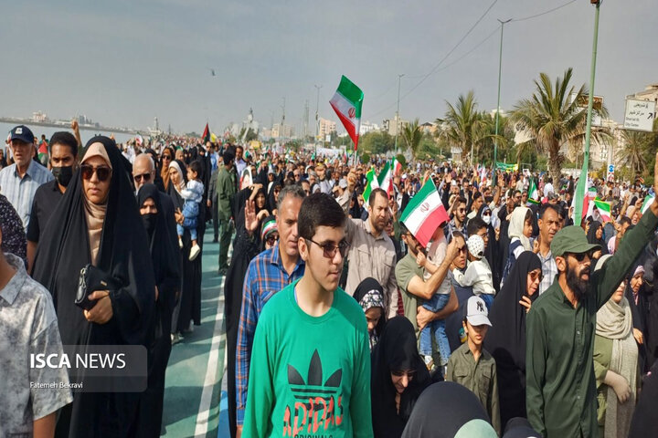 حماسه حضور مردم در راهپیمایی ۲۲ بهمن در بندرعباس