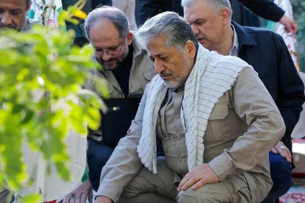 بازدید رئیس دانشگاه آزاد از مناطق عملیاتی راهیان نور بازدید رئیس دانشگاه آزاد از مناطق عملیاتی راهیان نور