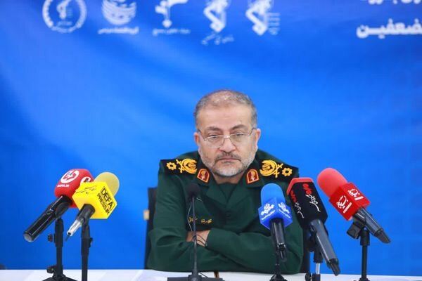 بنیاد تعاون بسیج کنار کارآفرینان خواهد بود