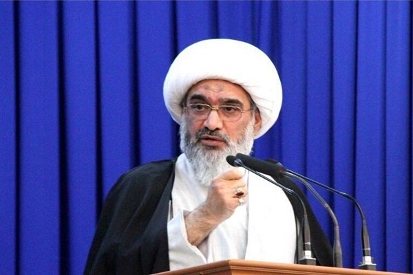 ایران اسلامی در برابر خواسته‌های تحمیلی دشمنان تسلیم نمی‌شود