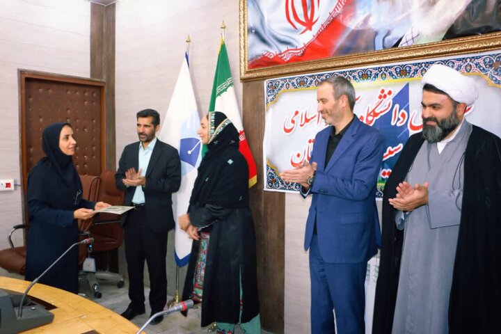 یک بانوی اهل تسنن معاون دانشگاه آزاد سیستان و بلوچستان شد