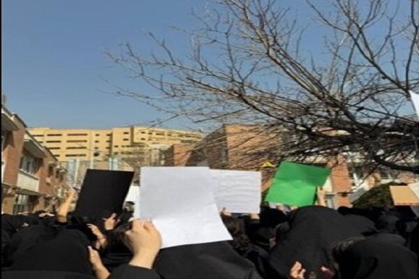 هیچ دانشجویی از دانشگاه الزهرا به کمیته انضباطی احضار نشده است هیچ دانشجویی از دانشگاه الزهرا به کمیته انضباطی احضار نشده است