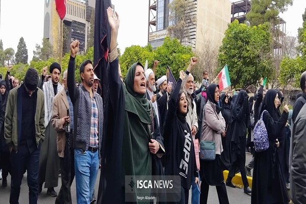 عزاداری ملت بزرگ و انقلابی شیراز در پی شهادت قائد امت، حضرت آیت‌الله امام خامنه‌ای «قدس سره»