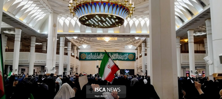 تجمع مردمی در سوگواری رهبر انقلاب