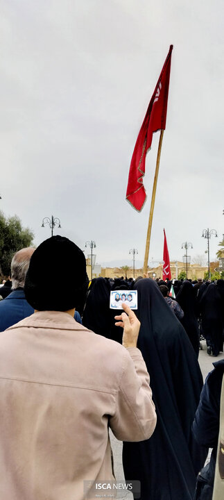 تجمع مردمی در سوگواری رهبر انقلاب
