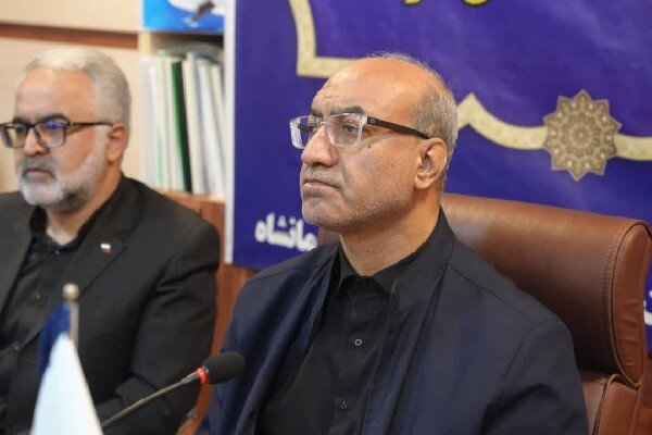 تداوم خدمت‌رسانی در ادارات کرمانشاه با وجود اعلام رسمی تعطیلی/ در شرایط ویژه کنونی هیچ بن‌بستی برای حل مشکلات معیشتی مردم وجود ندارد