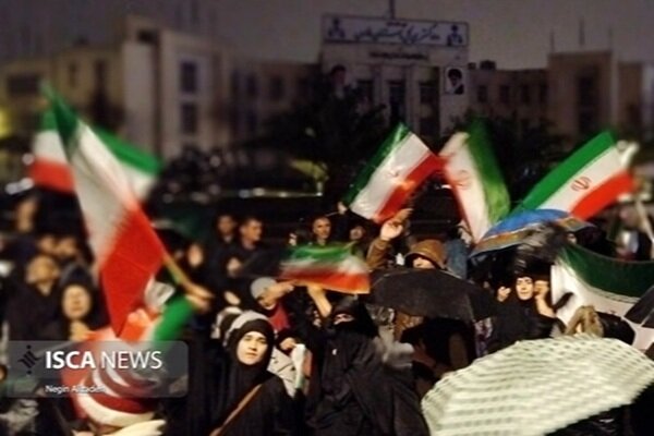 رجز خوانی مردم غیور شیراز در سومین شب شهادت امام امت
