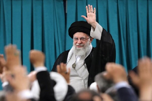 امتداد خط فکری رهبری شهید مهمترین وظیفه جنبش دانشجویی است امتداد خط فکری رهبری شهید مهمترین وظیفه جنبش دانشجویی است