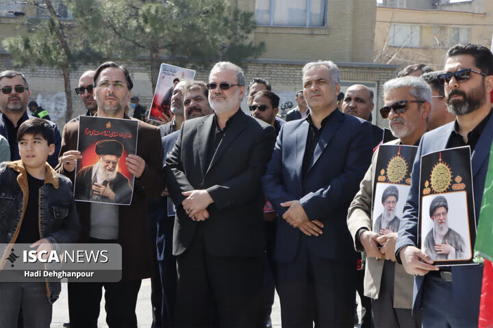 تجمع دانشگاهیان دانشگاه آزاد اسلامی خراسان رضوی در سوگ شهید آیت‌الله خامنه‌ای و اعتراض به تجاوزات دشمنان