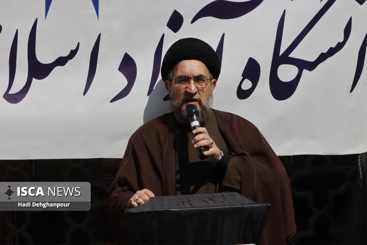 تجمع دانشگاهیان دانشگاه آزاد اسلامی خراسان رضوی در سوگ شهید آیت‌الله خامنه‌ای و اعتراض به تجاوزات دشمنان