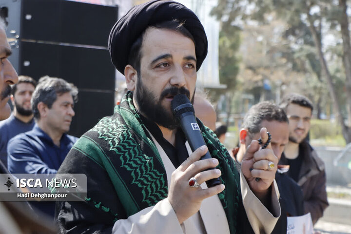 تجمع دانشگاهیان دانشگاه آزاد اسلامی خراسان رضوی در سوگ شهید آیت‌الله خامنه‌ای و اعتراض به تجاوزات دشمنان